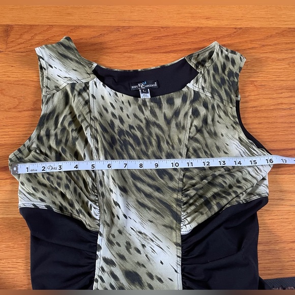 Green and black Body Language Dress - Picture 3 of 8